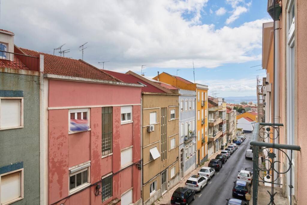 New 3 Bedroom Flat With River On Sight @alameda Apartment *