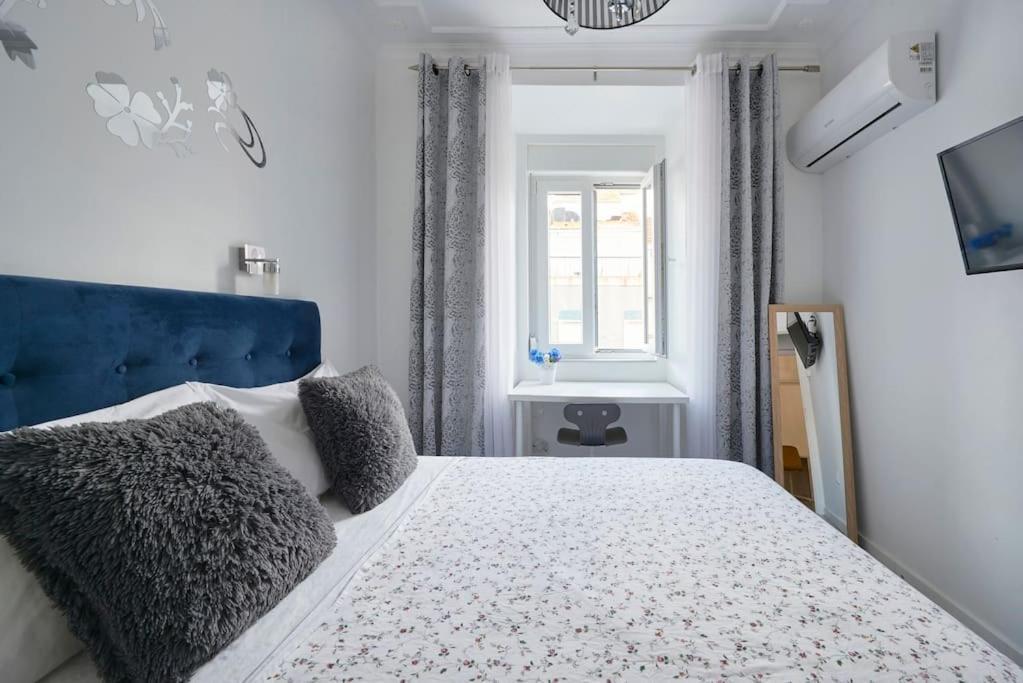 New 3 Bedroom Flat With River On Sight @alameda Lisbon